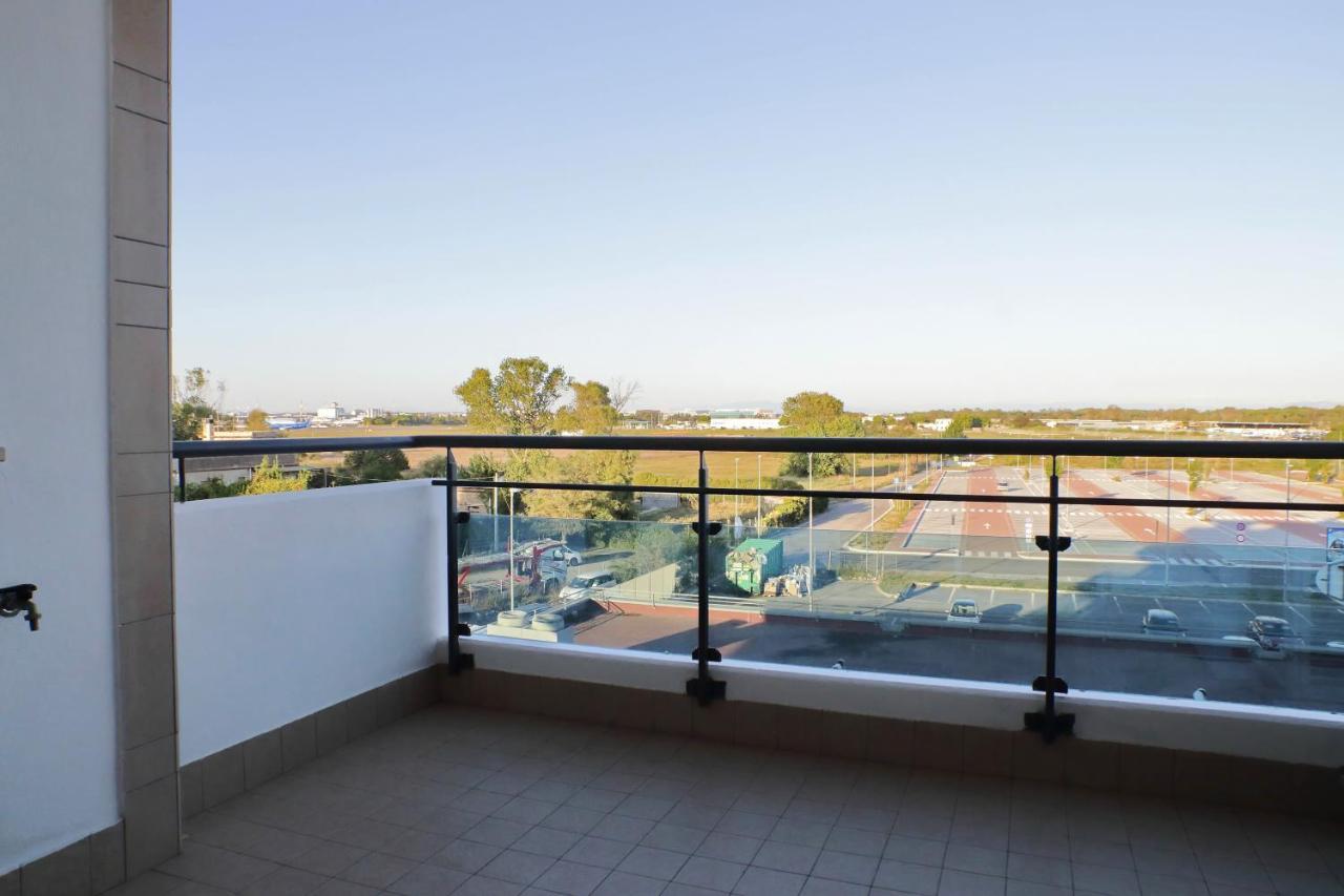 Bilocale Con Vista Sull'aeroporto - Comodo Per Il Viaggio